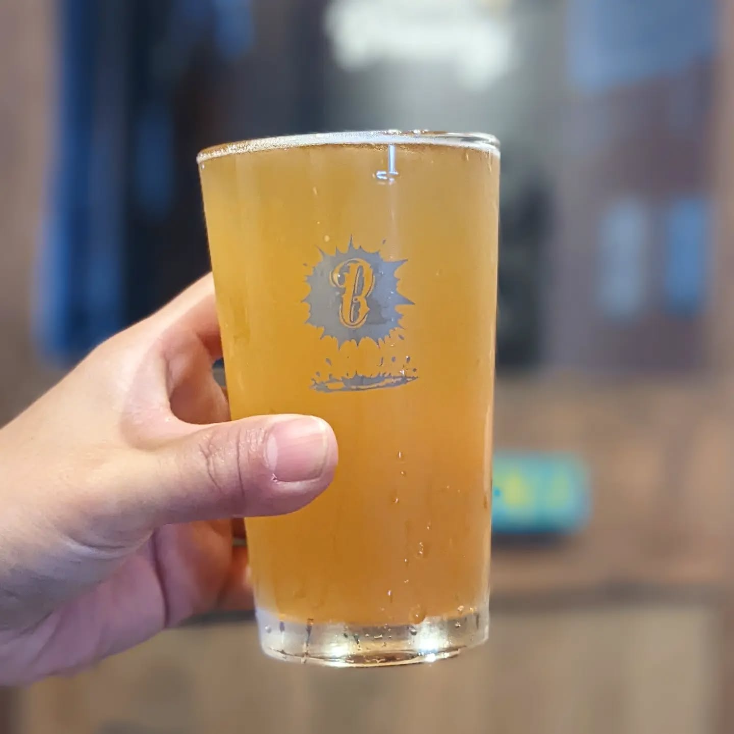 山本ホップが頂いたBarbaric Worksの「Four Card IPA」