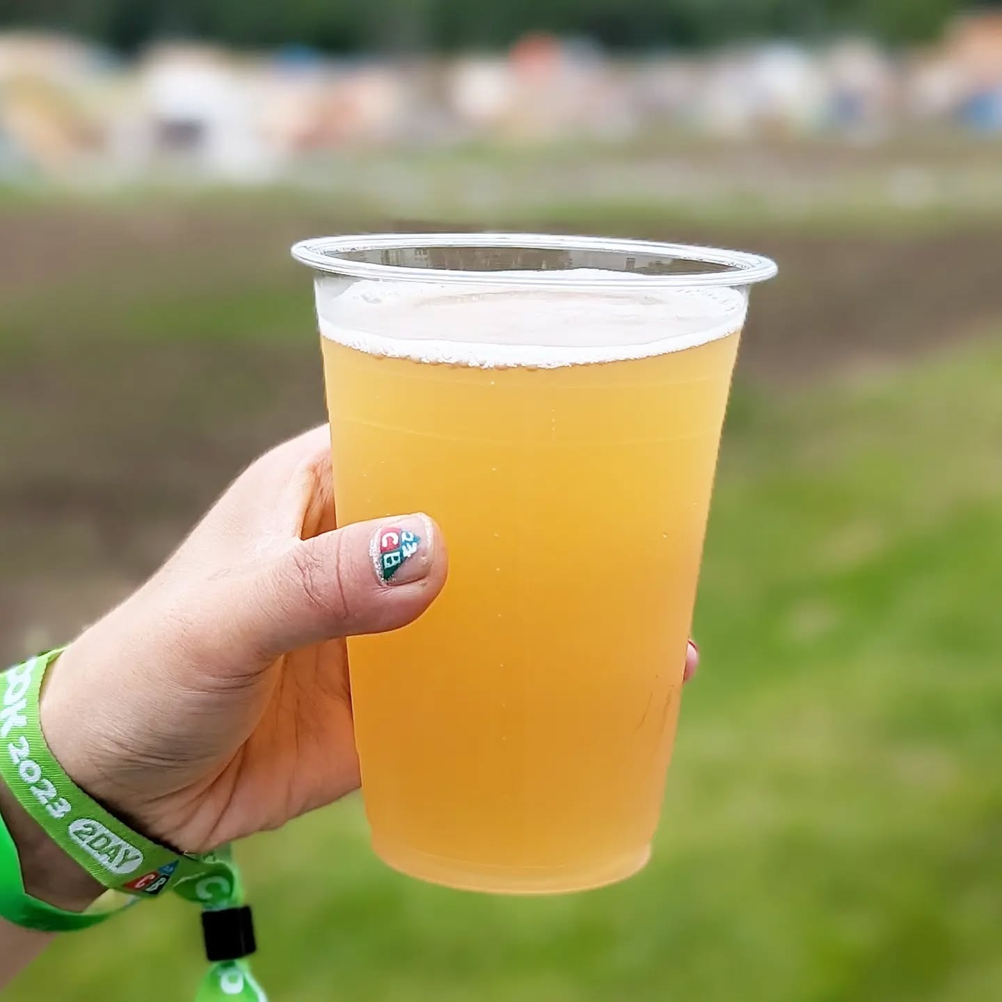 山本ホップが頂いたYOROCCO BEERの「All you need is Flower Chamomile Saison」